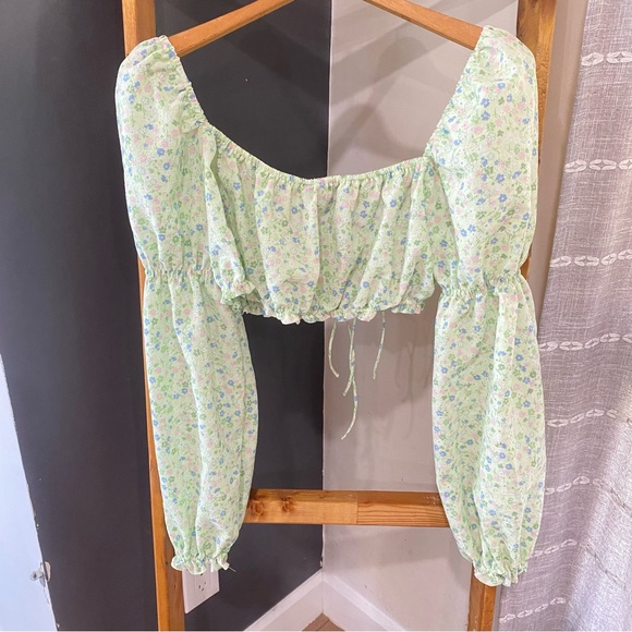 H&M Floral Puff Sleeve Milk Maid Top - Picture 7 of 9